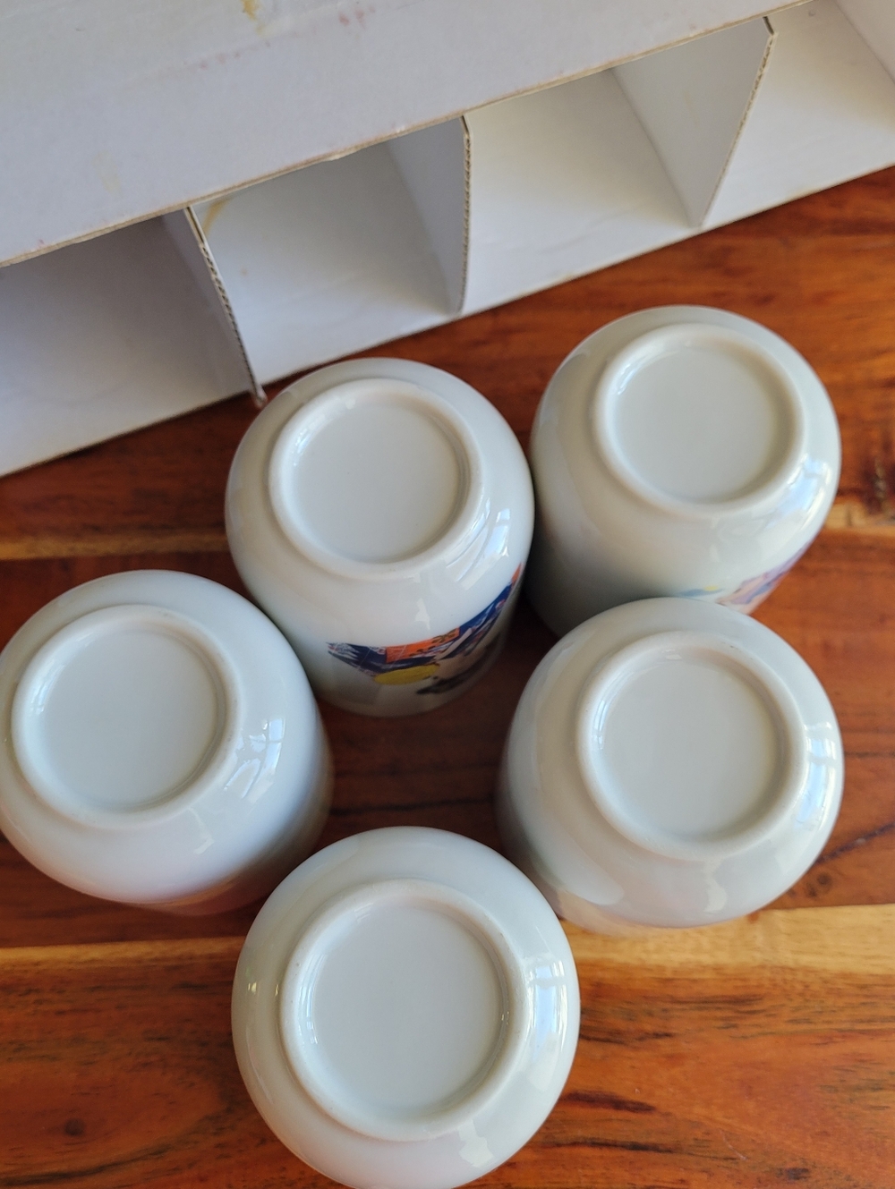 VTG Set of 5 Japanese Porcelain Geisha Sake Tea Cup Set in a Box Never Used OB - Picture 8 of 13